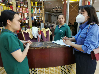 专项检查生鲜市场与住宿服务，筑牢疫情防控防线